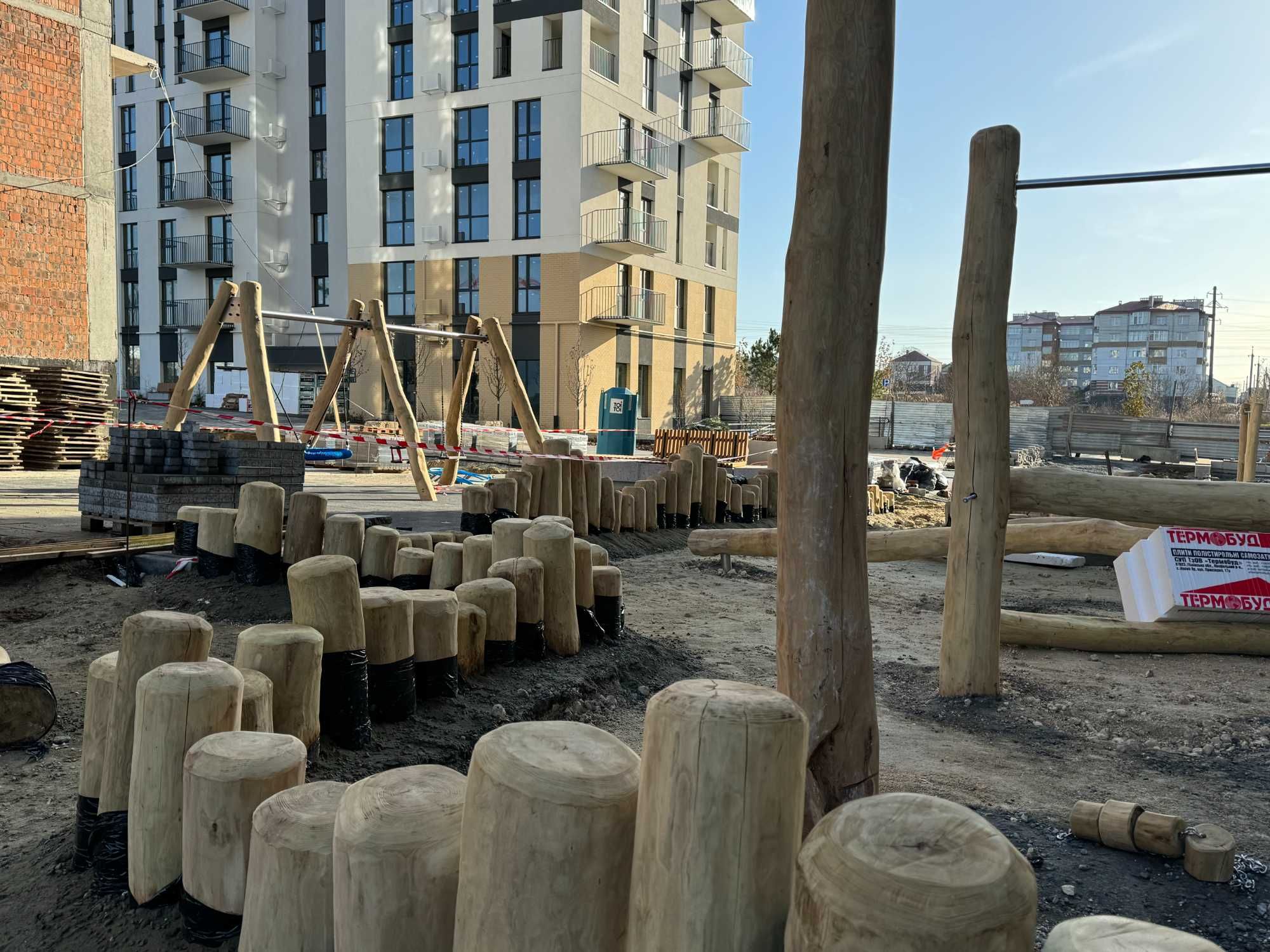 Продаж 1-кім. квартири 49 кв.м.(Єоселя) м.Пустомити (9 км. від Львова)