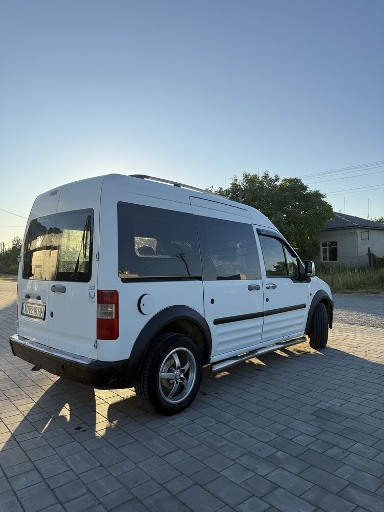 Автомобіль Ford Transit Connect
