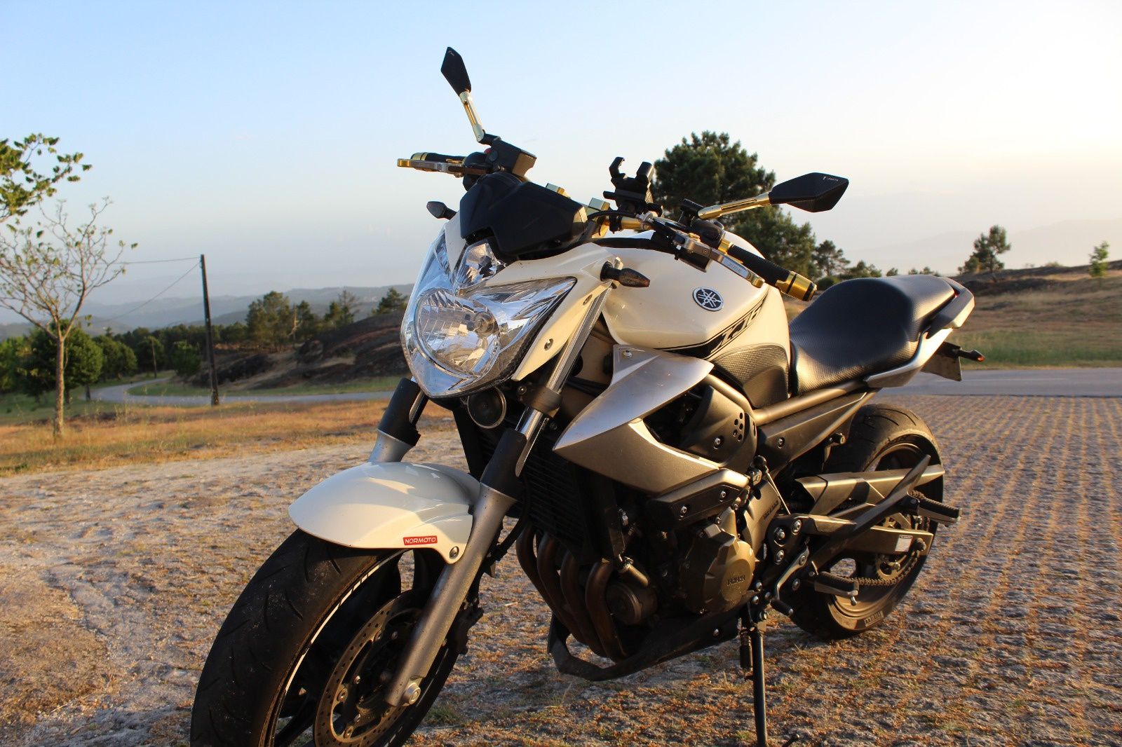 Yamaha Xj6 Naked
