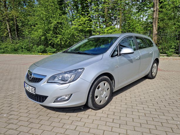 Opel Astra J 1.6 116Km Bixenon! Skórzana tapicerka LED Sprowadzona