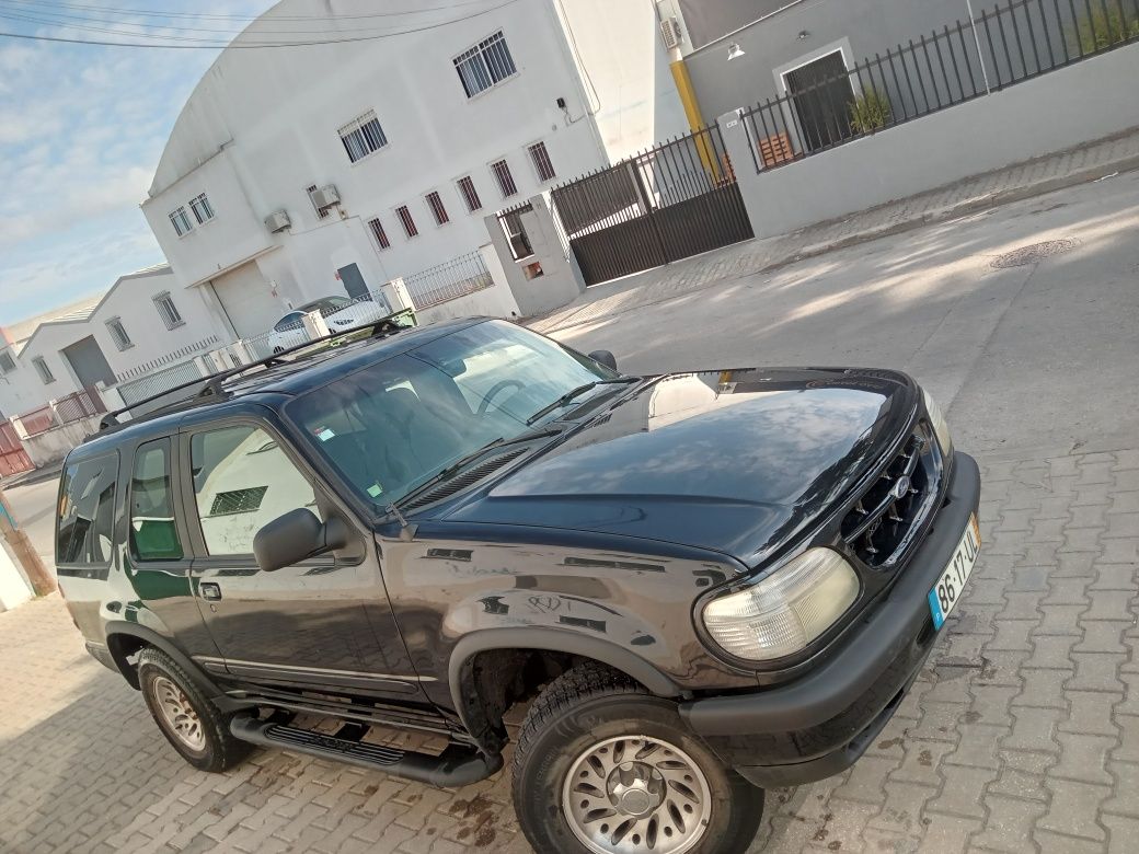 Ford Explorer 4.0 V6 versão SPORT GPL