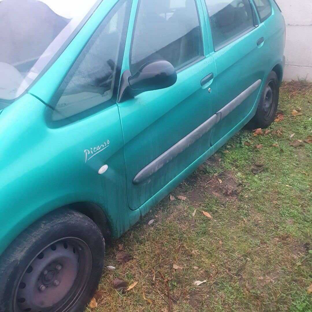Citroen Xsara Picasso 1.8 benzyna kolor zielony metalik KRX na części