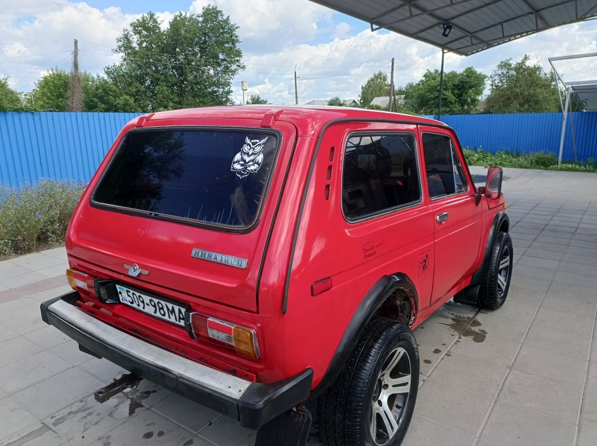 Продам автомобіль ВАЗ Нива