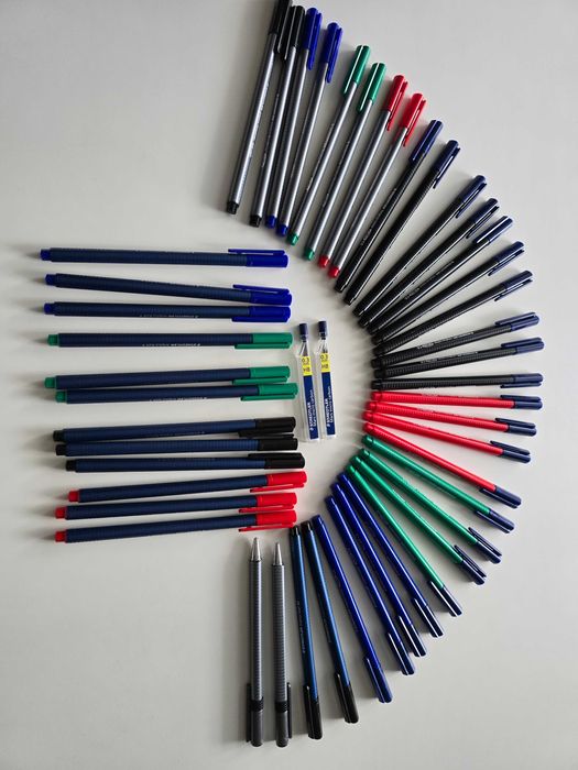Staedtler Triplus, zestaw 48 szt. długopisy cienkopisy mazaki ołówki
