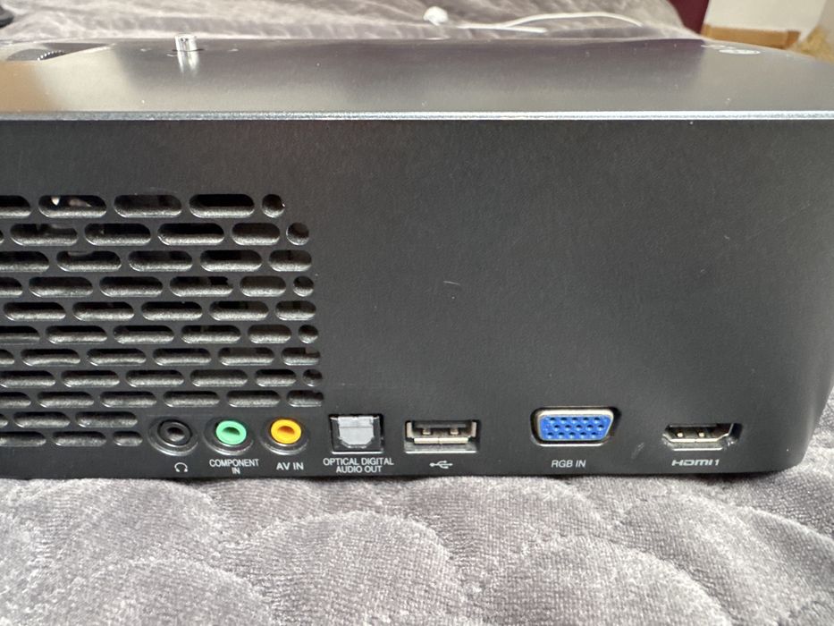 Projektor LED LG PF 1000U krótkiego rzutu UST FullHD 3D