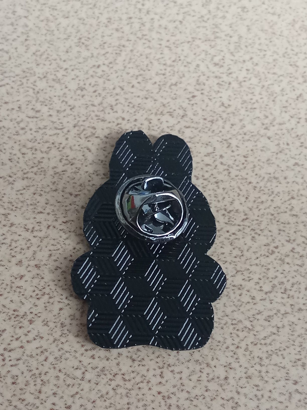 Labubu pin przypinka