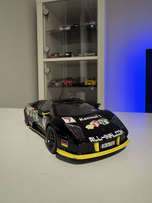 Carros miniaturas escala 1/24