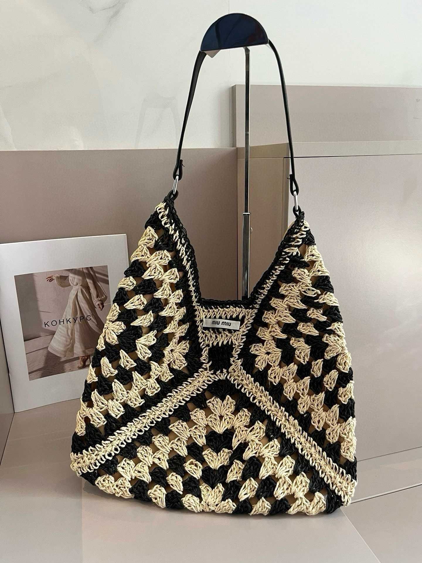 Torebka MIU MIU damska torba, skora 204