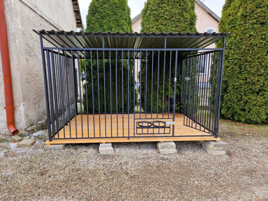 Kojce klatki schowki