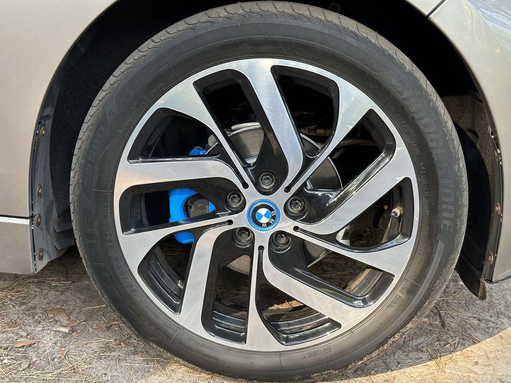 Продам BMW I3 2015 Электромобиль