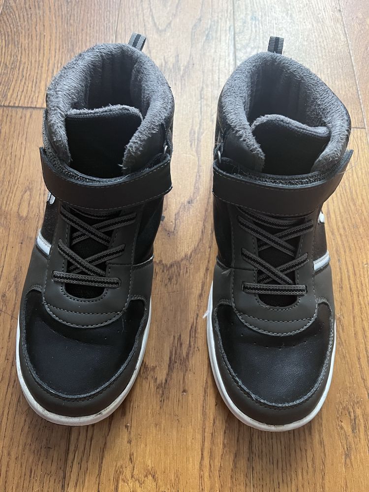 Buty chłopięce za kostkę na rzep FILA w r. 39