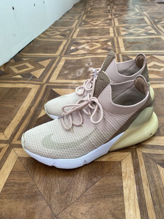 Кроссовки найк