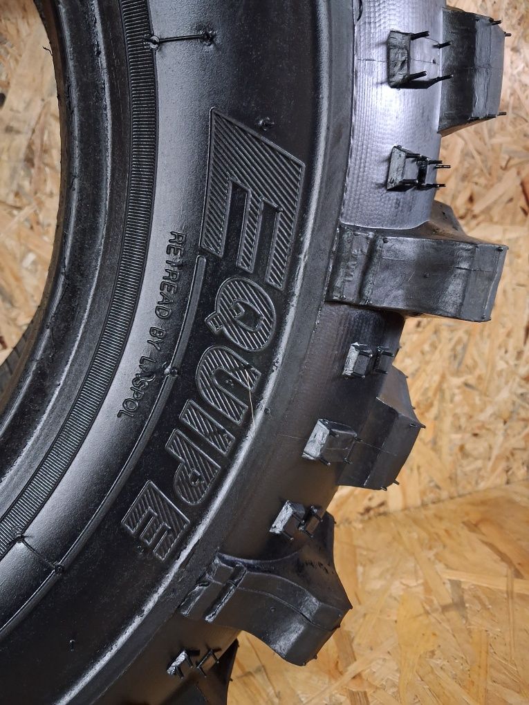 Opony terenowe 215 70 R15 Simex
