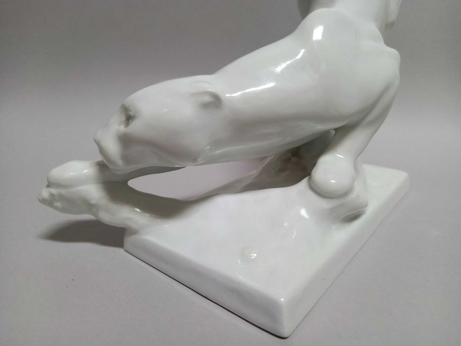 Biała pantera, figurka, proj. Erich Oehme,  Miśnia Meissen