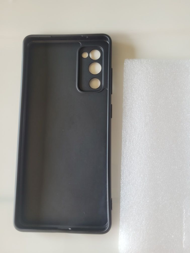 Nowe etui do samsung s20 fe