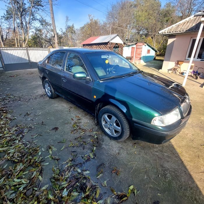 Шкода октавія тур 1.6