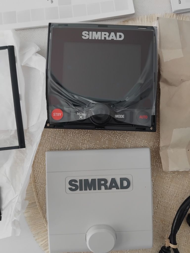Nowy wyświetlacz Simrad AP 44