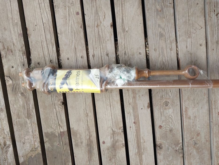 Karnisz pojedynczy brazowy, orzech