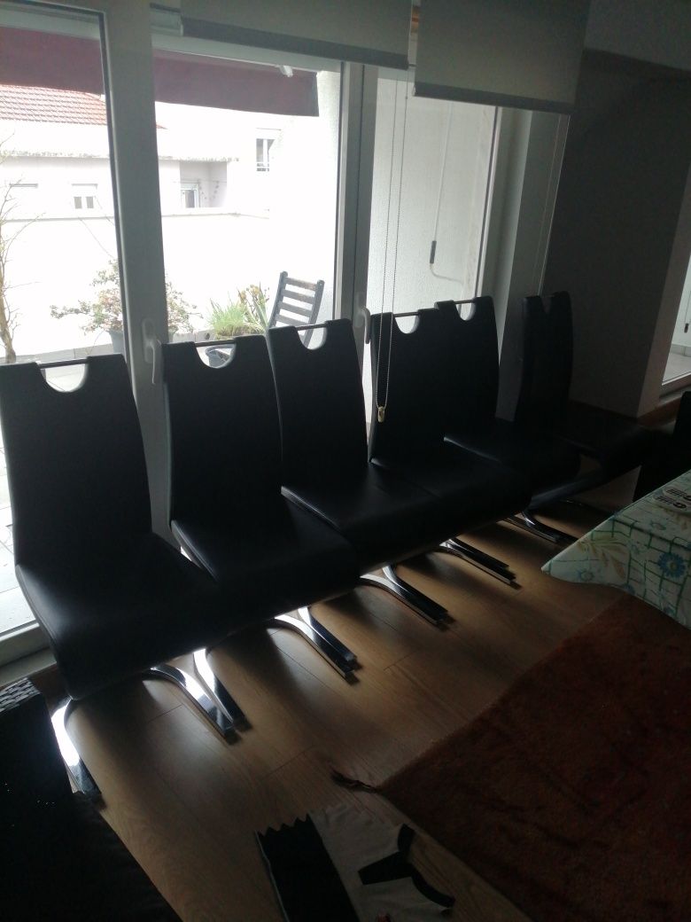 Cadeiras de mesa de sala
