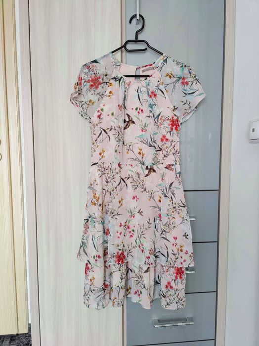 Piękna elegancka sukienka marki Orsay