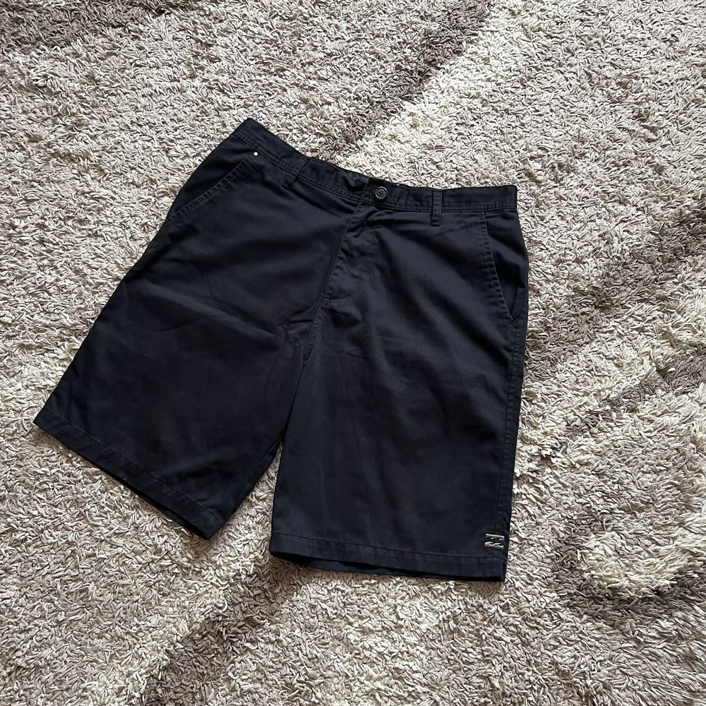 Широкі шорти Billabong