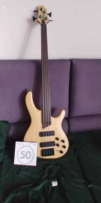 Cort B4 fretless