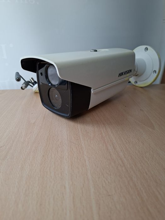 Відеокамери та реєстратори