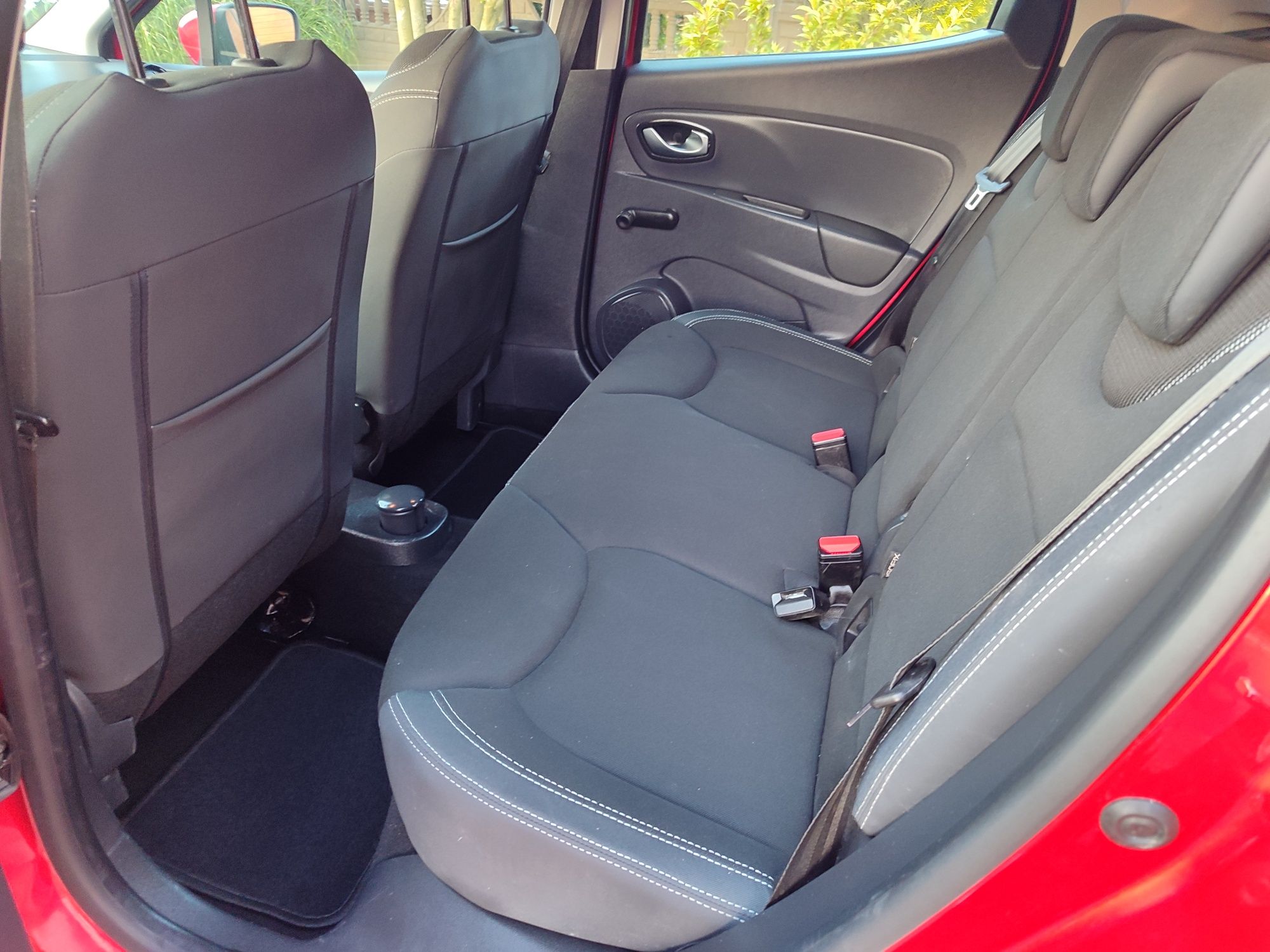 Renault Clio IV  2018r benzyna bogate wyposażenie