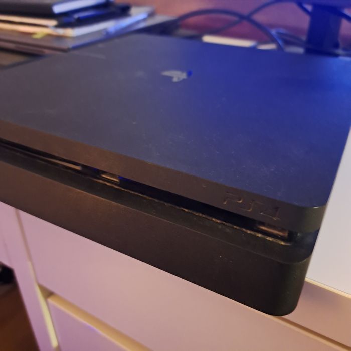 Playstation 4 Slim 1Tb