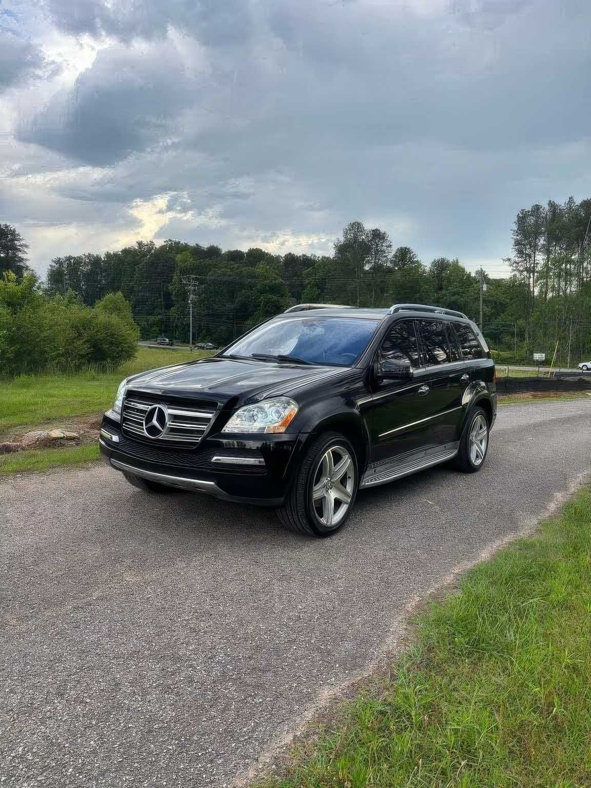 2011 Mercedes-Benz GL-Class GL 550 4MATIC