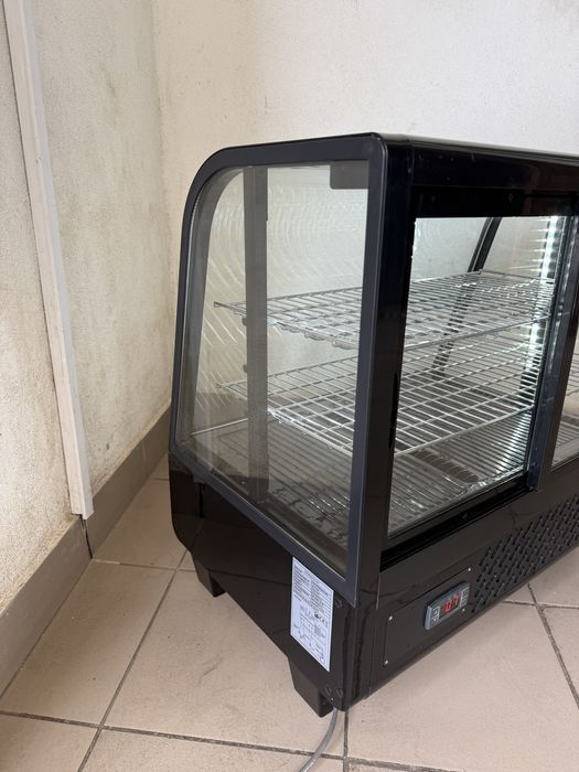 Холодильна Вітрина Кондитерська-Десерта Настільна Frosty Італія !!!