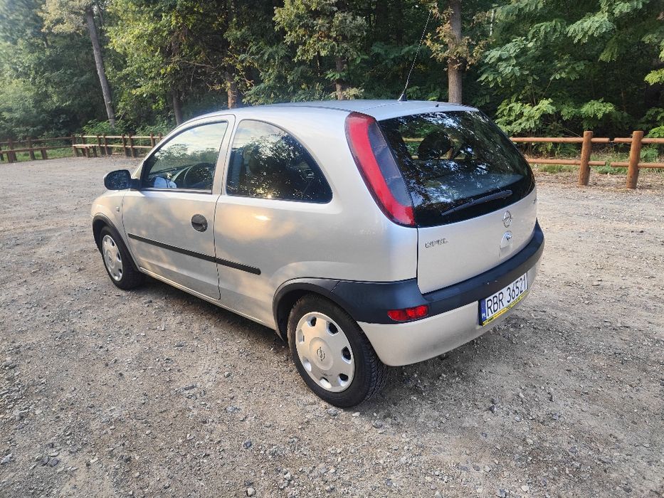 Opel Corsa C 1,2 benzyna 75 KM 179 tys. km BEZ rdzy