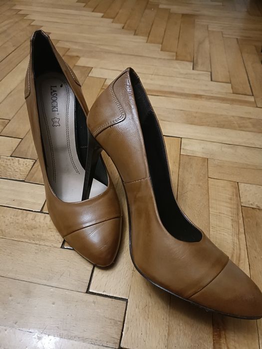 Czółenka damskie na obcasie wysokość 11cm firmy Lasocki.