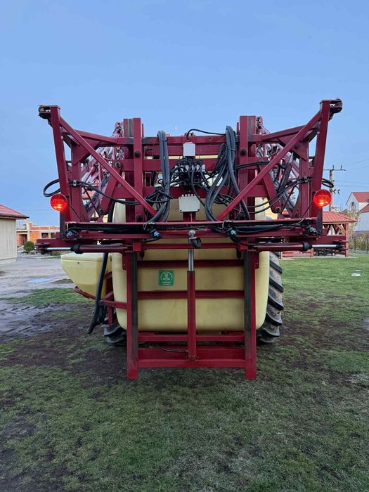 Opryskiwacz hardi 1200 litrów 15m