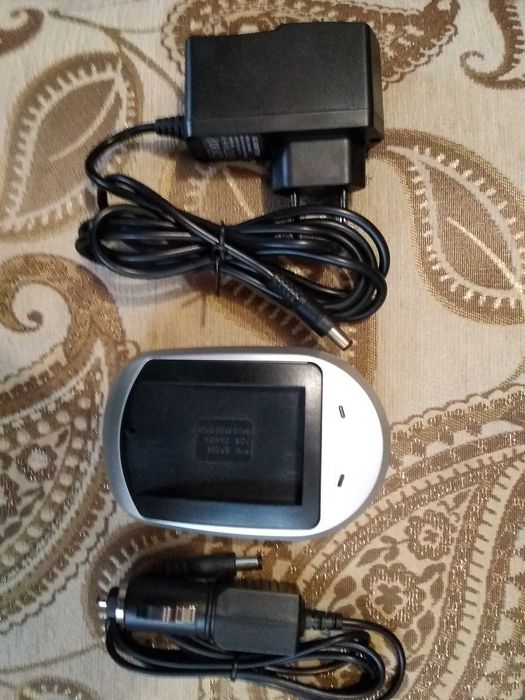 Відеокамера Canon 35X zoom1000 DC220 у комплекті.