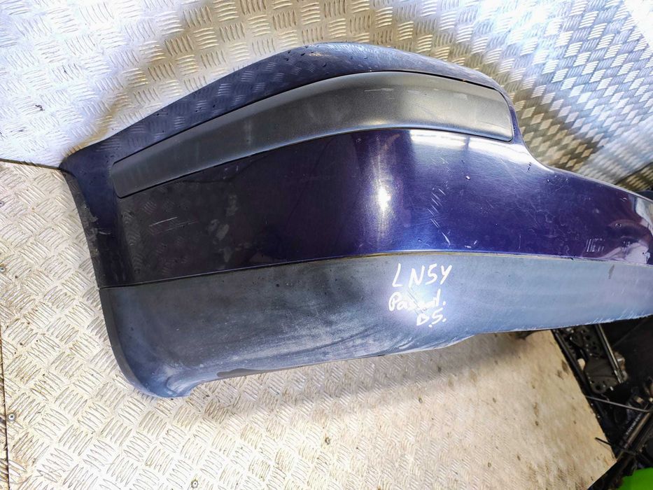 passat b5 kombi zderzak tylny kod lakieru LN5Y