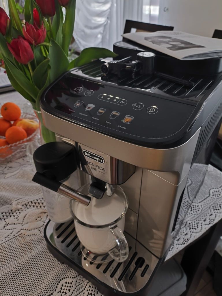 Ekspres do kawy DeLonghi Magnifica Evo