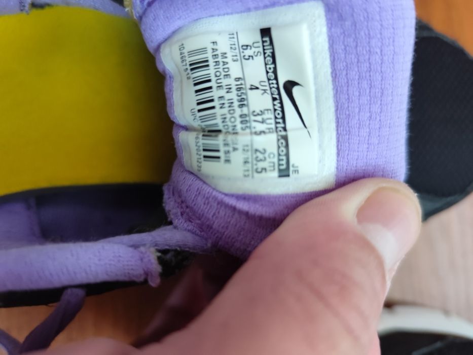 Кросовки NIKE...