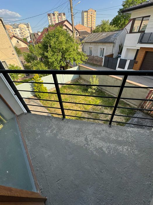 Продається Дуплекс Готовий до Ремонту неподалік центру міста!!!