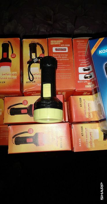 Фонарик ручной на батарейке