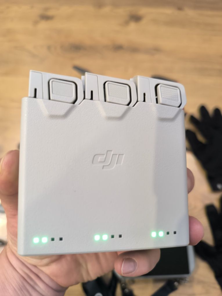 Dron  Dji Mini 3 Pro RC  Fly More Combo + dodatki