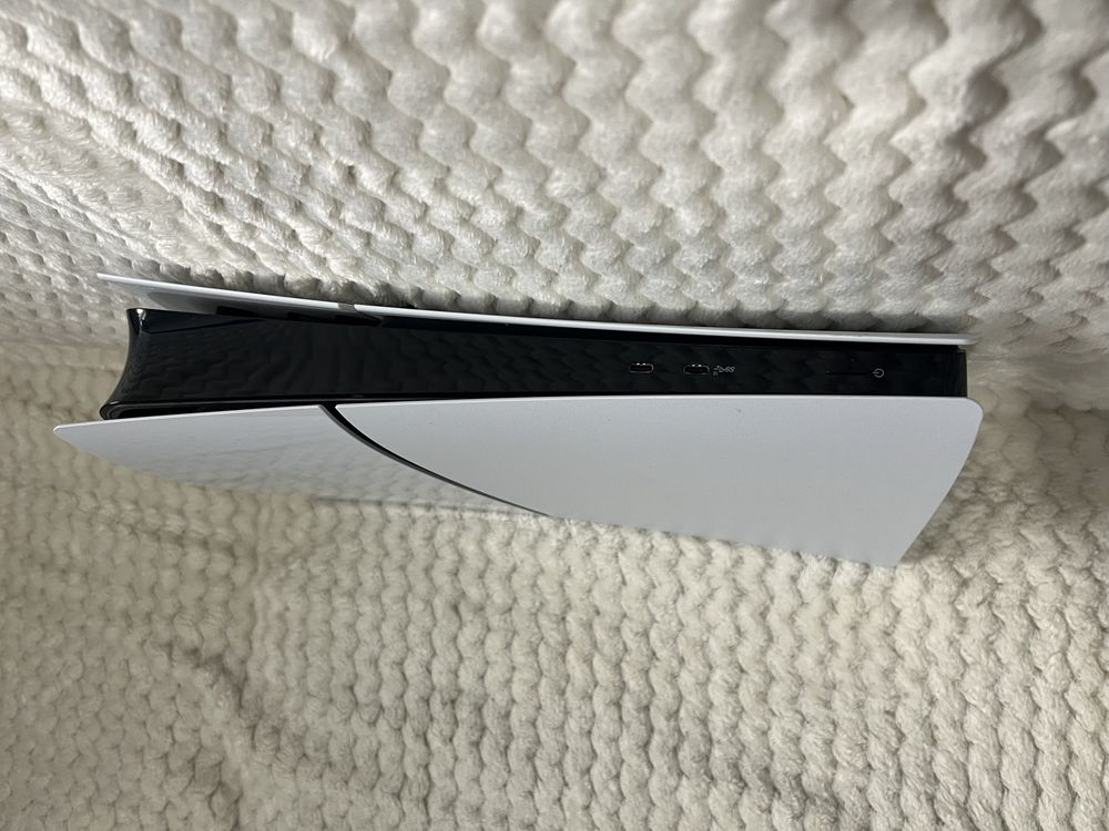 PlayStation 5 Digital Edition + 2 comandos – Impecável, com caixa