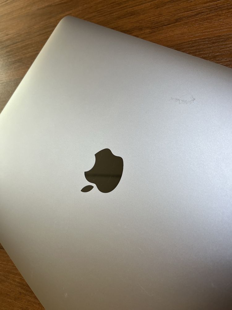 MacBook Air 2018 8/256