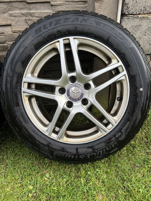 Alufelgi z oponami zimowymi Mercedes 16