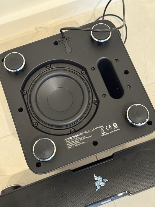Razer Leviathan V1 (soundbar + subwoofer)