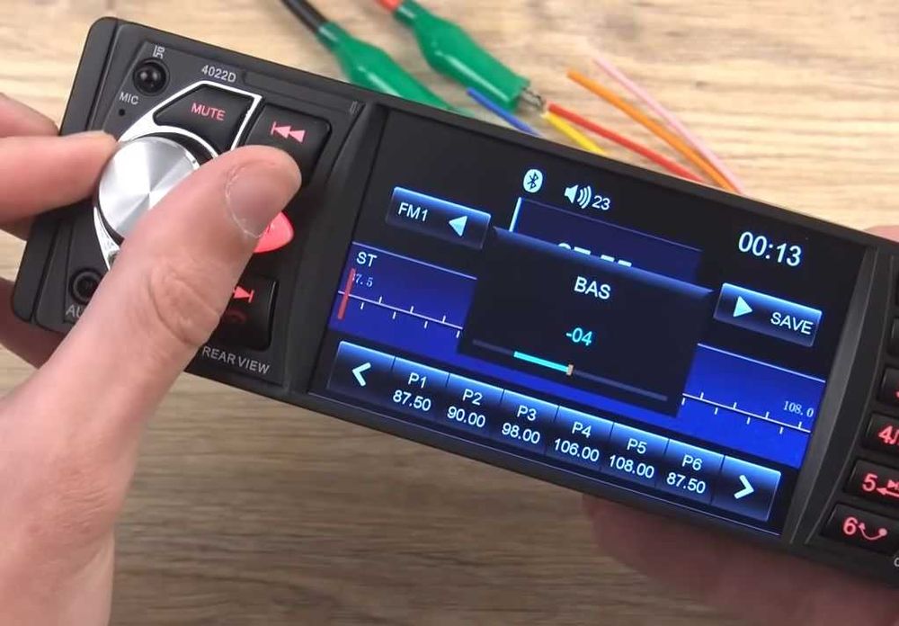 Автомагніитола з дисплеєм bluetooth usb вхід для камери заднього виду