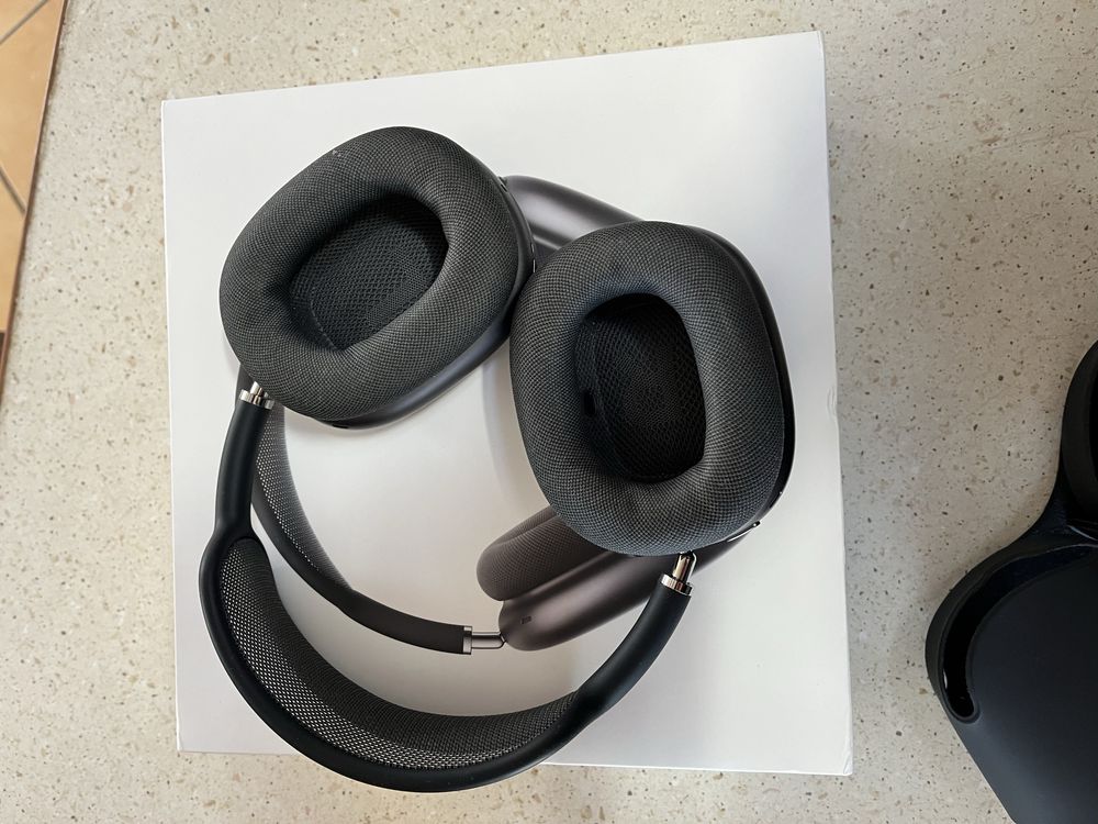 Apple AirPods MAX
