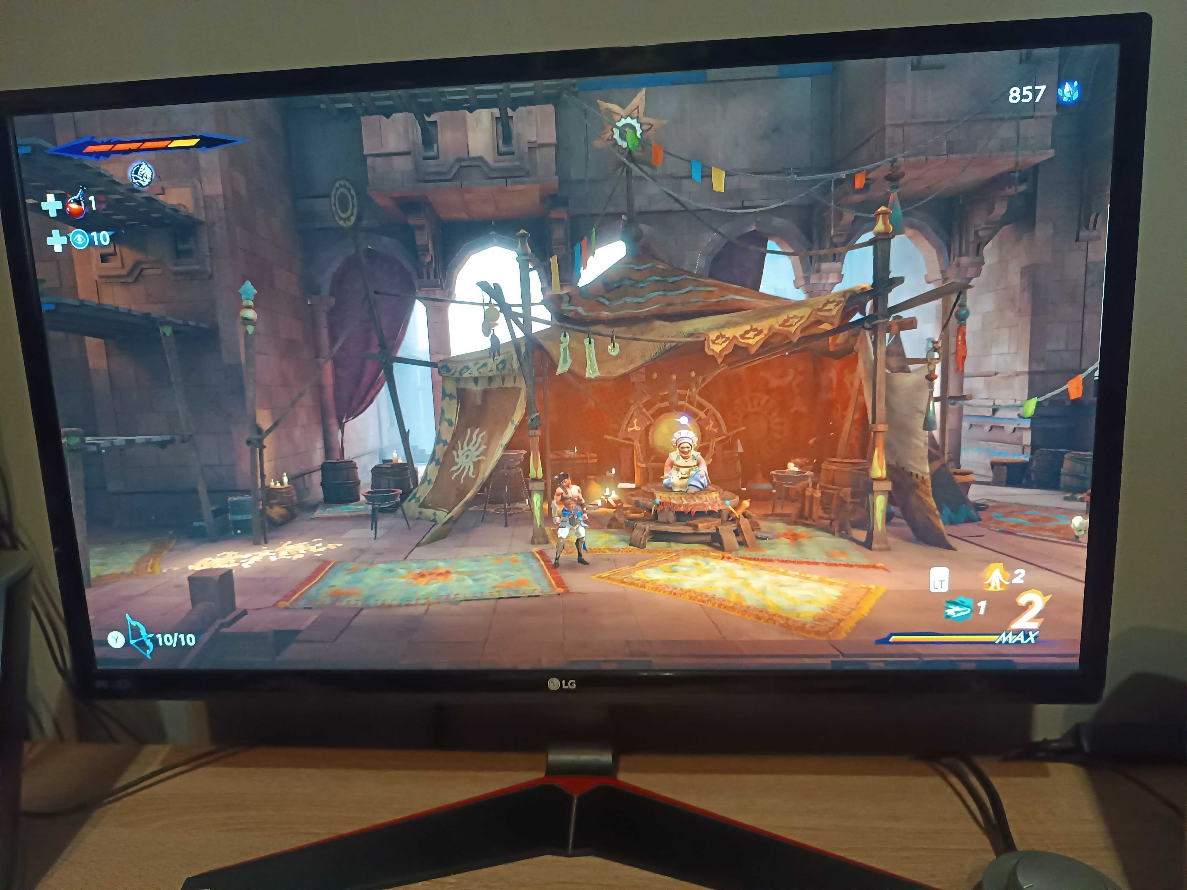 Komputer z monitorem LG