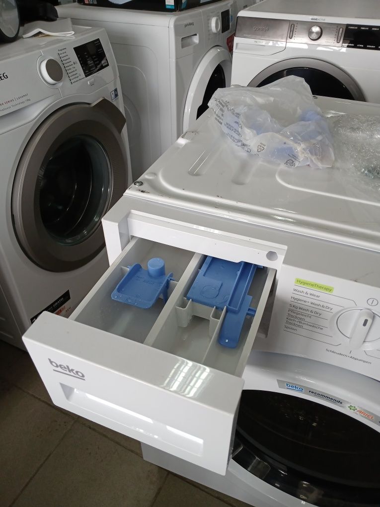 Встраиваемая стиральная машина с сушкой Beko WDWI85141 5 кг/8 кг,