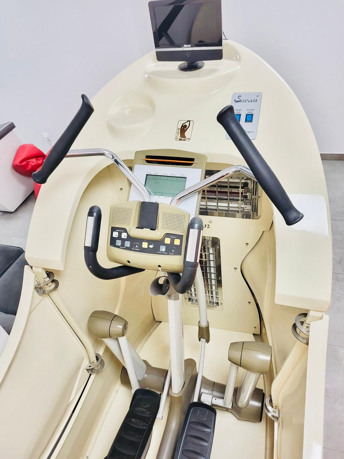 SWAN INFRA Shaper siłownia fitness